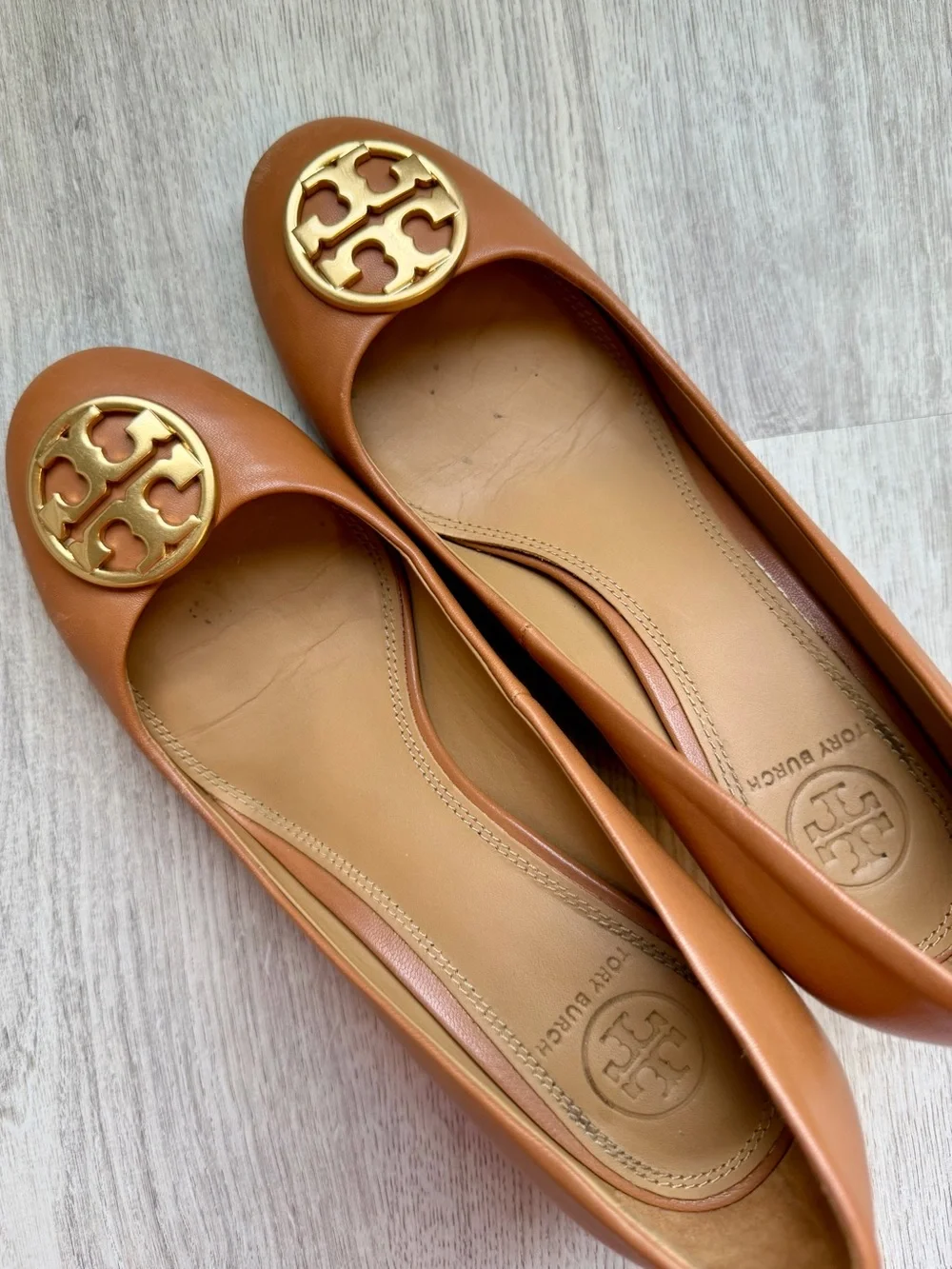 Tory Burch - Cognac Leather Logo - Reva Ballet Flats/Wedges with Gold Medallion